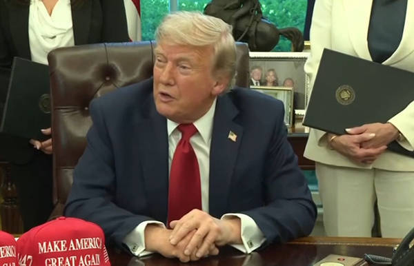 皇冠登一登二登三区别_特朗普夸口：特鲁多说了皇冠登一登二登三区别，没美国就没加拿大