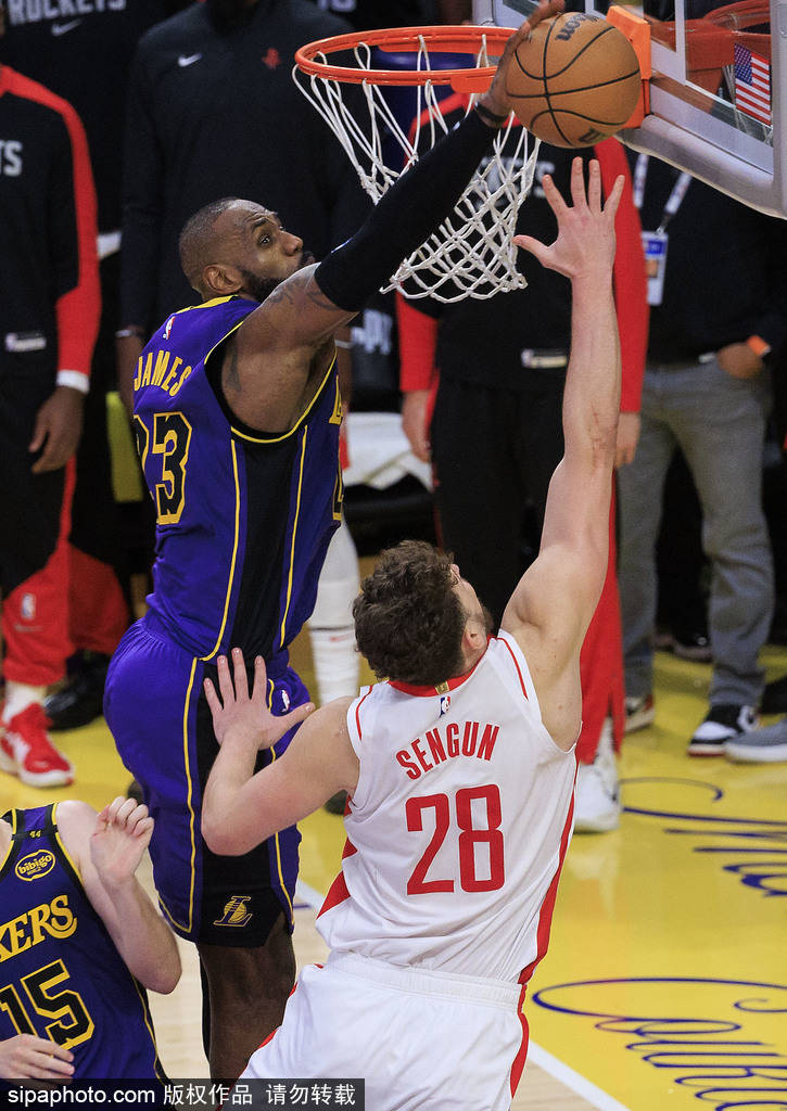 皇冠信用盘在哪里注册_湖人季后赛出局皇冠信用盘在哪里注册，奥斯汀·里夫斯自责：问题出在哪？