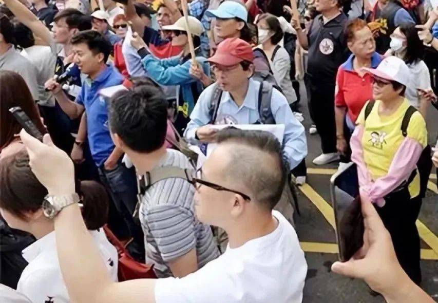 皇冠开户网址_两岸统一后皇冠开户网址，清算“台独分子”名单中，最顽固的是谁？大陆已做好打算