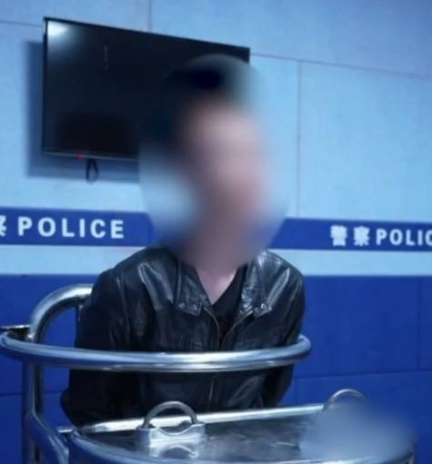 足球比赛外围买球网站_“钱不是我的足球比赛外围买球网站，但必须取出来！” 大庆女子银行坚持取现10.6万，警方到场发现……