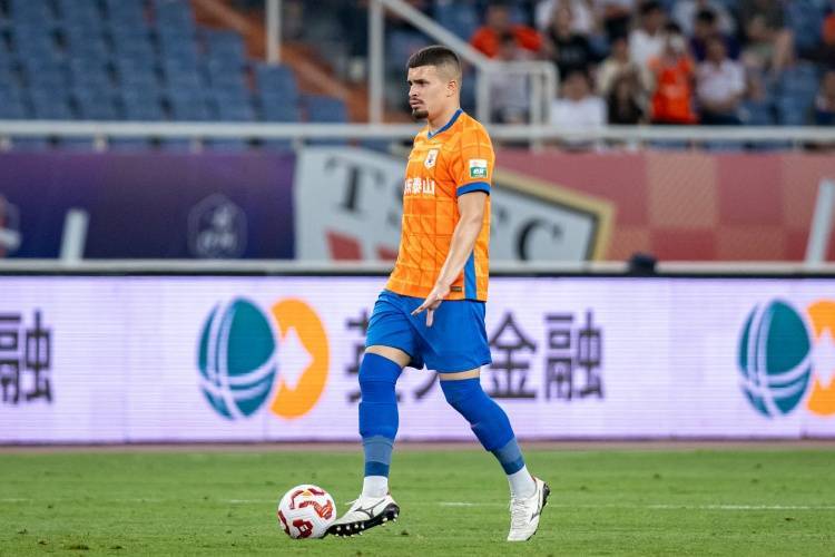 皇冠信用最新地址_出战19场打进2球皇冠信用最新地址！山东泰山官方：25岁巴西中卫卡扎尔离队