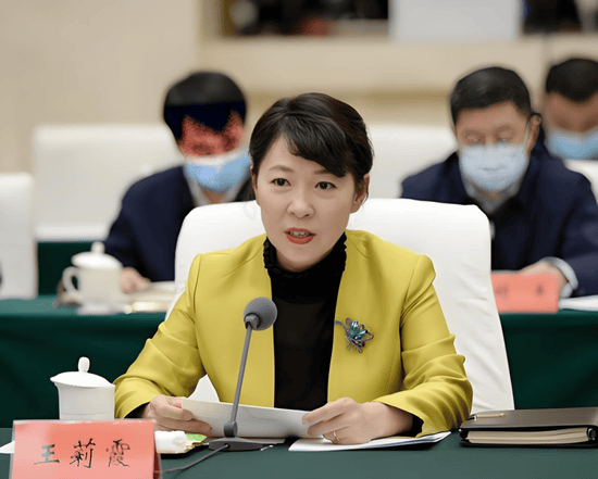 如何代理皇冠信用网_正部级美女大员被查！千万华服堆满多套住宅如何代理皇冠信用网，化妆团队提前数小时待命~