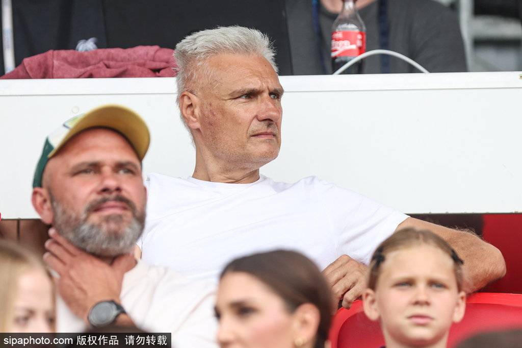 皇冠信用盘平台_河南4-0大连英博：纳萨里奥的妙传与阿奇姆彭的绝妙射门