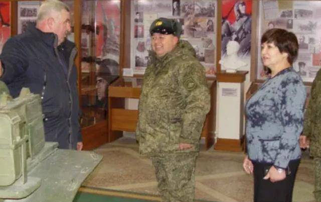 皇冠信用网址_英国记者猛然发现：一位乌军前军官正指挥俄军进攻库皮扬斯