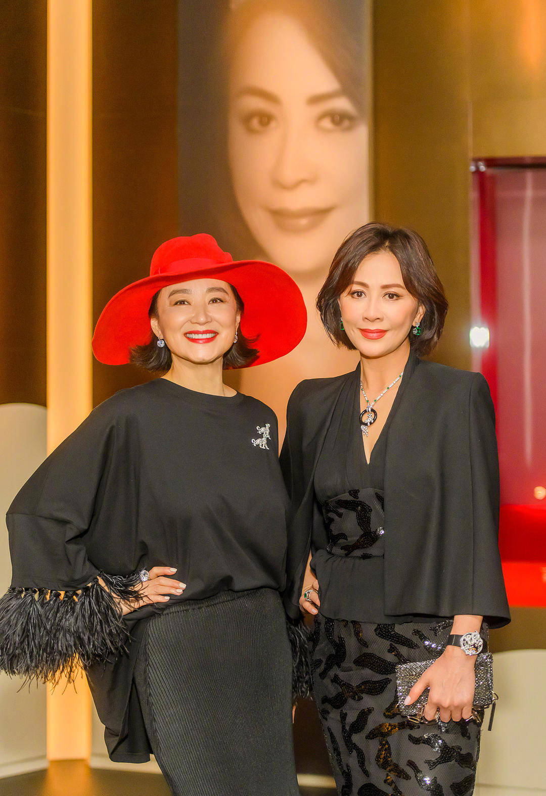 皇冠hga030_刘嘉玲曝林青霞家中的麻将房挂“东方不败”照片：坐在她家里面打麻将要吓死皇冠hga030了